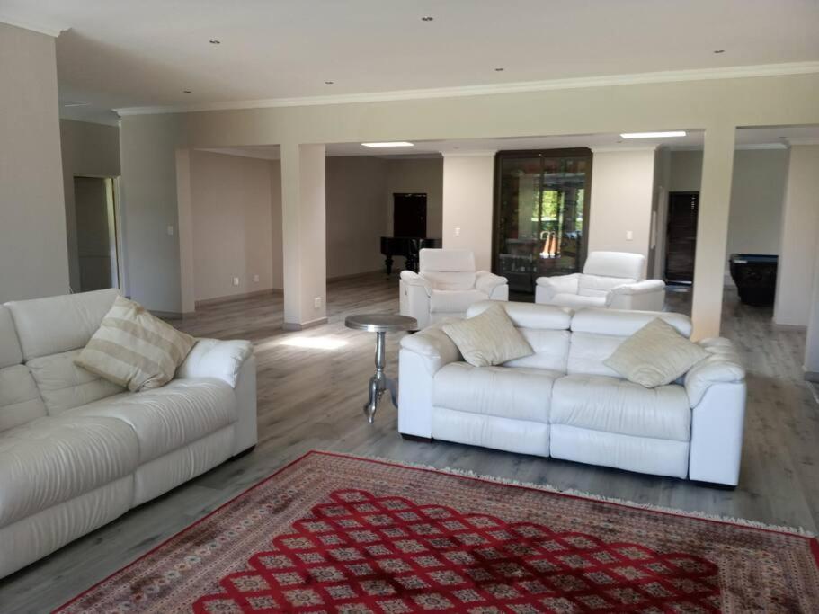 Pecanwood Estate Luxury Villa 5 Bedrooms With Pool Hartbeespoort Exterior foto