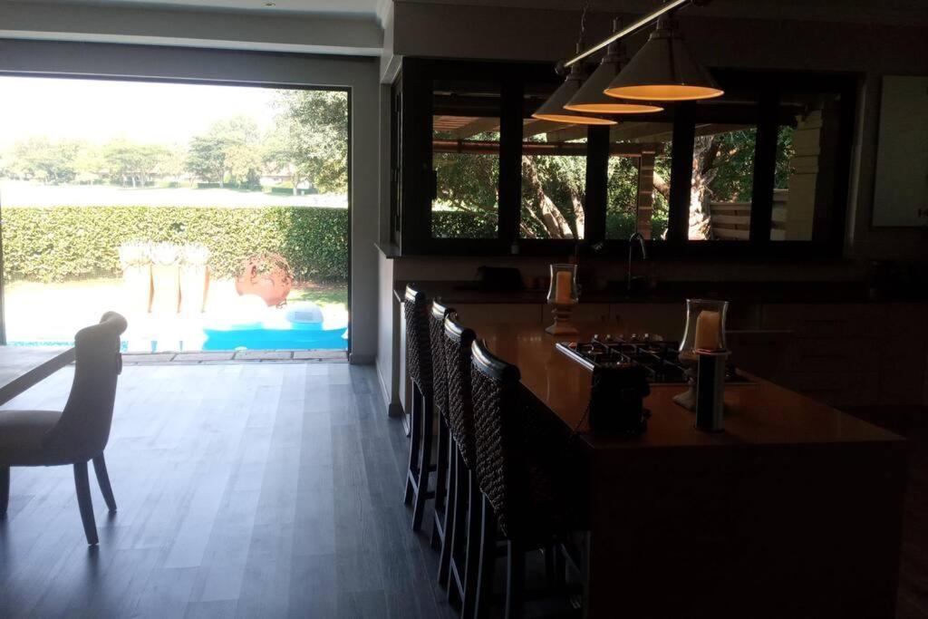 Pecanwood Estate Luxury Villa 5 Bedrooms With Pool Hartbeespoort Exterior foto