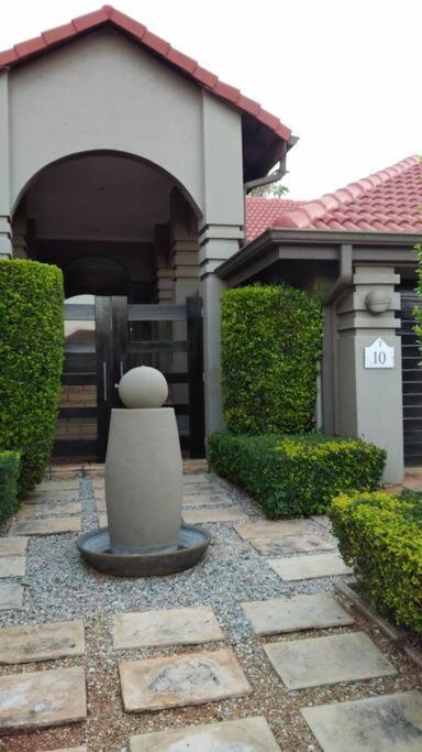 Pecanwood Estate Luxury Villa 5 Bedrooms With Pool Hartbeespoort Exterior foto